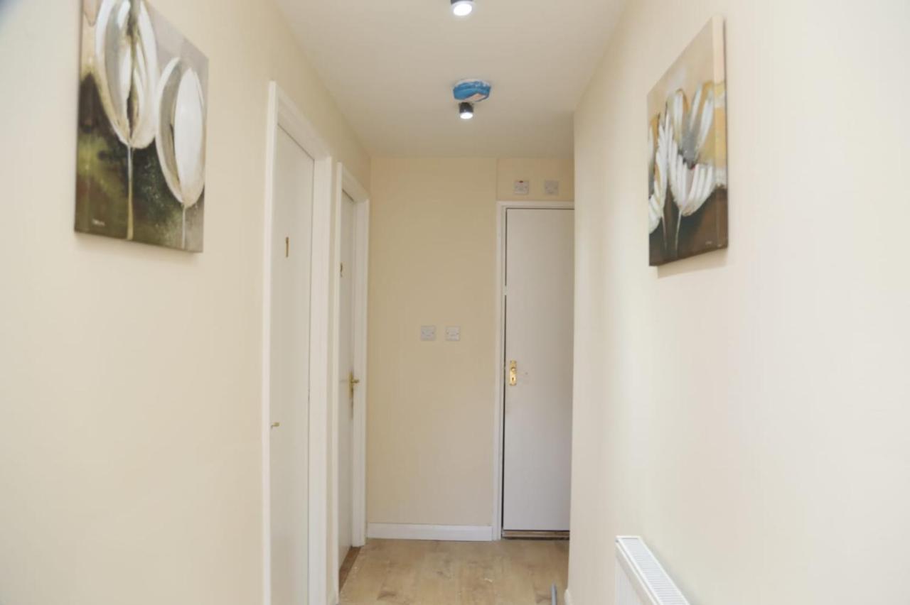 A A Guest Rooms Thamesmead Erith Екстер'єр фото